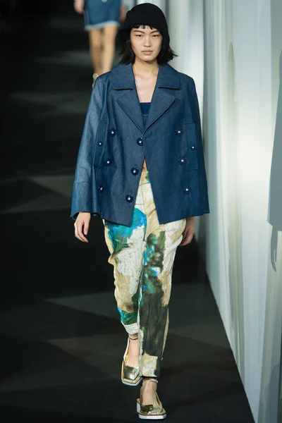 Look 26